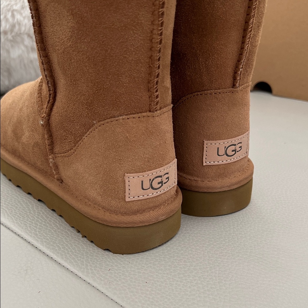 NWT - UGG Classic Tall II Boots - Chestnut🤎 - Picture 7 of 9